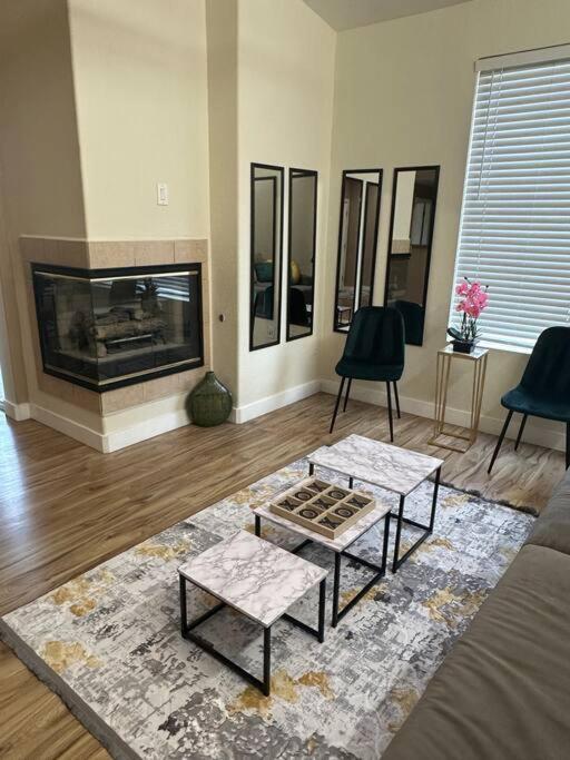 2Br Condo 15 Mins To Downtown Phoenix With Pool & Spa エクステリア 写真